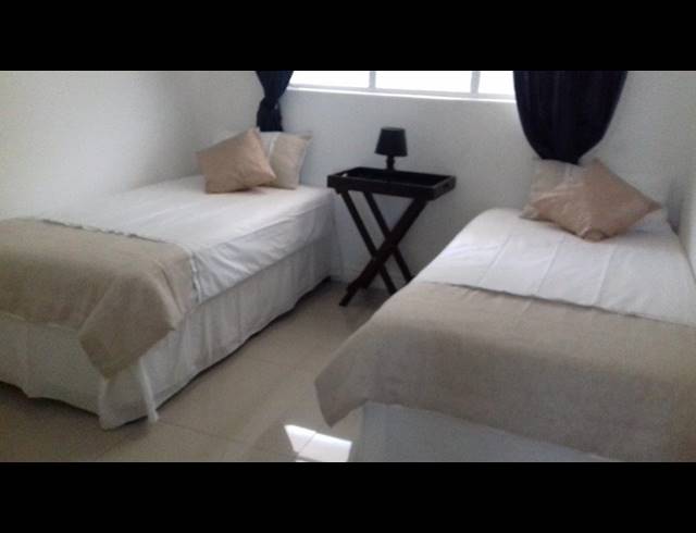 2 BEDROOM FLAT TO LET IN NEWSEL BEACH